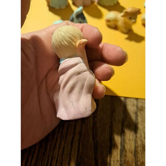 Vintage Pastel Painted Nativity Figurines 8pc Set Childlike Christmas Scene Play - Picture 4 of 12